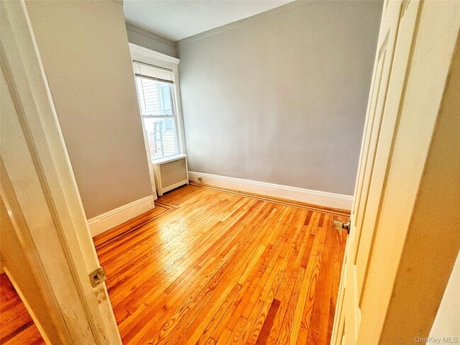 Building Photo - 1368 Teller Ave