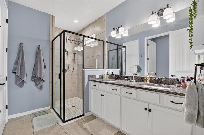 Building Photo - 12313 Prairie Valley Ln