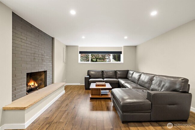 Building Photo - 3831 Letitia Ave S