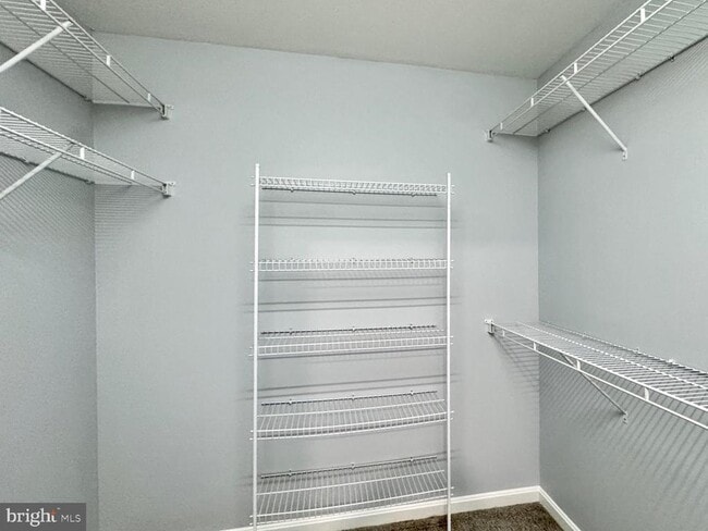 Building Photo - 2601 Emerson Dr