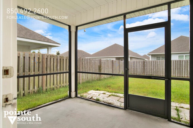 Building Photo - 390 Gemini St