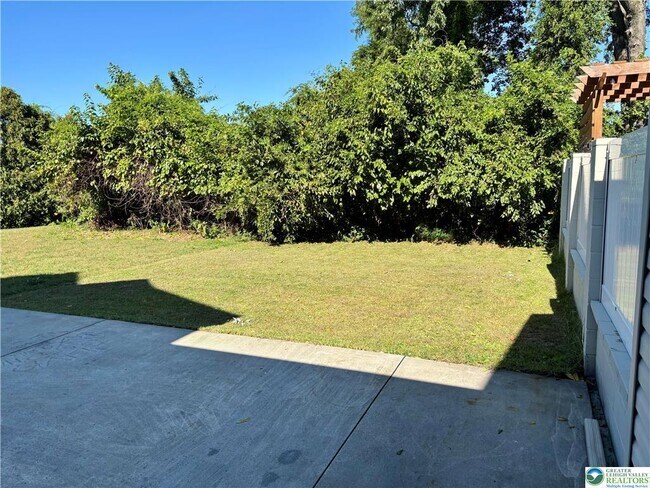 Building Photo - 5551 Stonecroft Ln