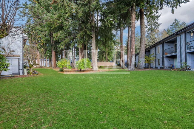 Building Photo - 8619 Zircon Dr SW