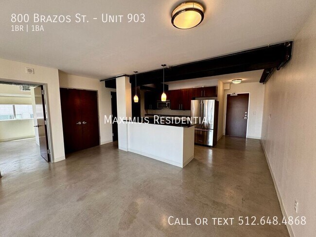 Building Photo - 800 Brazos St