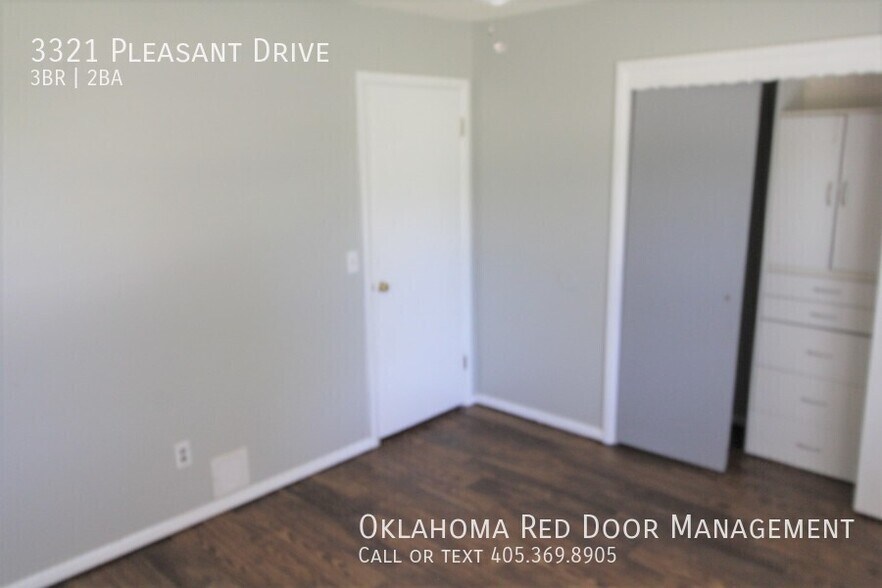 Building Photo - 3321 Pleasant Dr