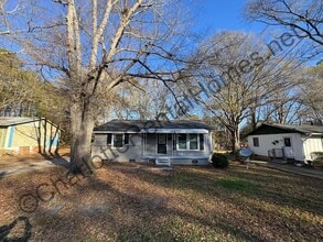 Building Photo - Nice updated ranch home