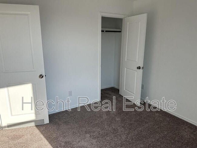 Building Photo - 9037 James Bowie