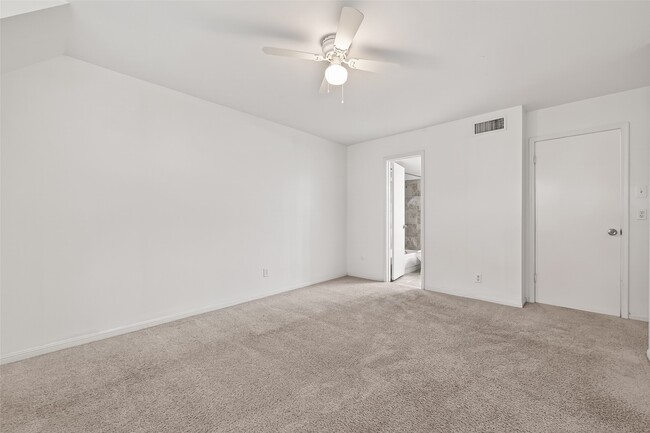 Building Photo - 14707 Barryknoll Ln