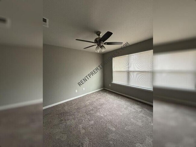 Building Photo - 50 Buena Vis Dr