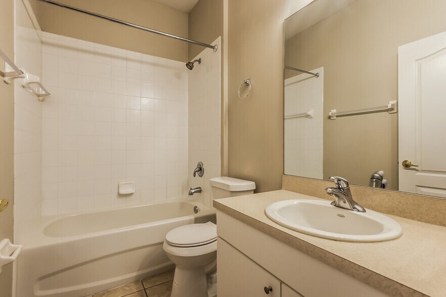 Building Photo - 9513 Blue Stone Cir