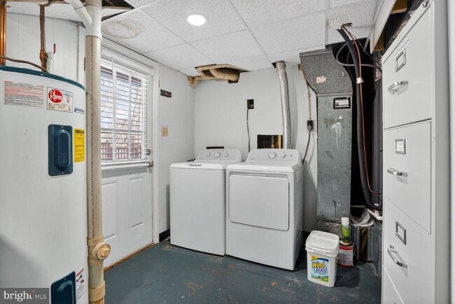 Building Photo - 4854 Langer Ln