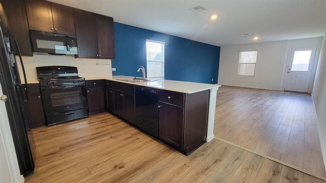 Building Photo - 192 Gabbro Gdns