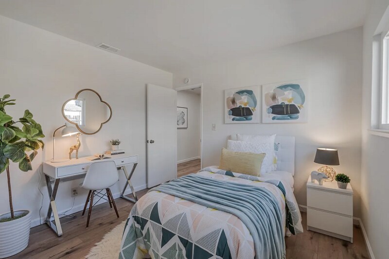 Building Photo - 7675 Sunset Ave