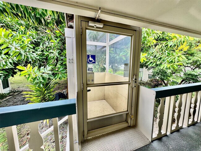 Building Photo - 120 Tilford F