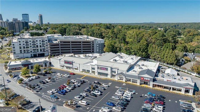 Building Photo - 1032 Robert Smalls Wy