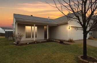 Building Photo - AVALON BLUFF...3 Bedroom 2 Bath