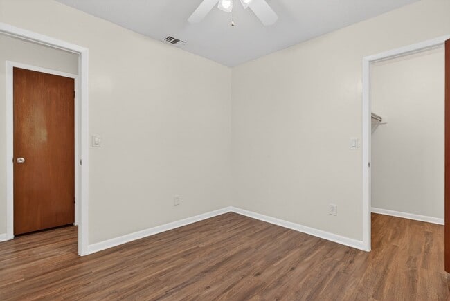 Building Photo - Adorable Single Family Home