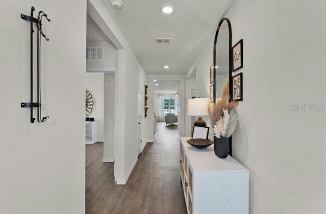 Building Photo - 2709 Cedar Rdg Ct