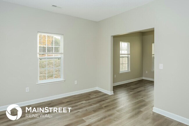 Building Photo - 823 Winthrop Ln