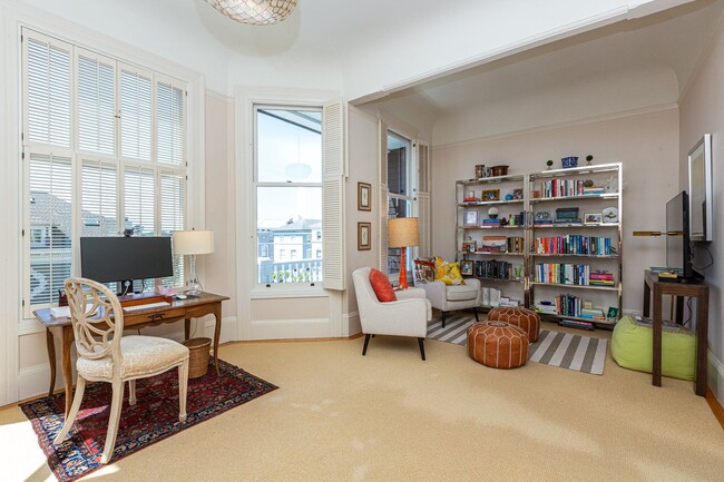 Building Photo - HUGE 5+BR/4.5BA Four Story Presidio Hts./ Laurel Village Home! Garage! Flat Yard!  PROGRESSIVE
