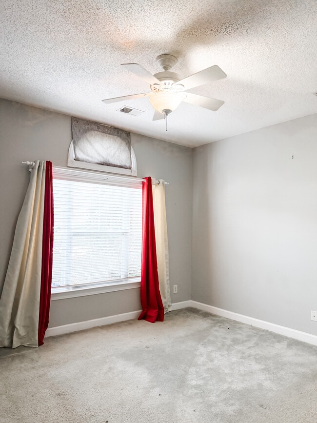 Building Photo - 338 Camden Cir