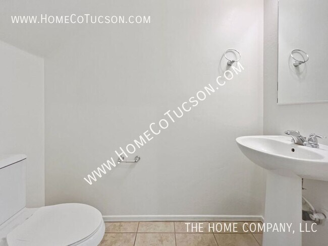 Building Photo - 7540 S Circulo Rio Blanco