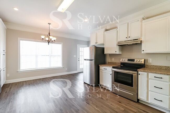 Building Photo - Coming HOME never felt so good!