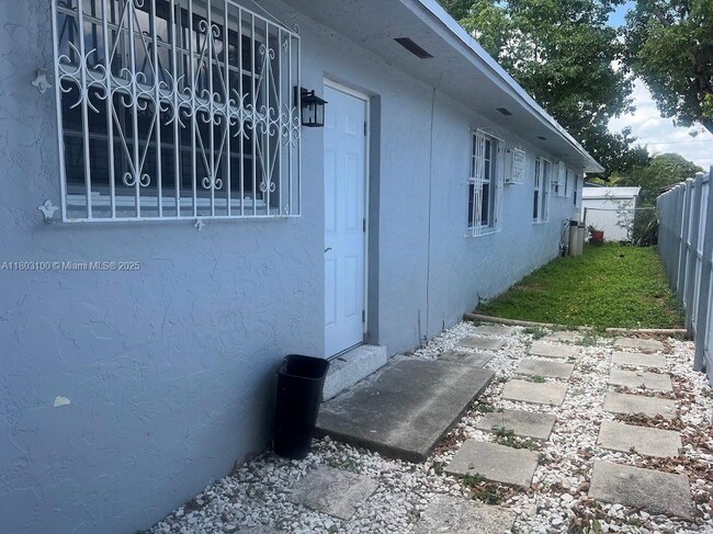 Building Photo - 3081 NW 94th St
