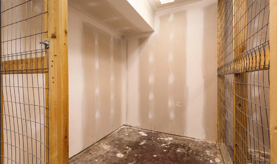 Building Photo - 130 E Glenwood Ave