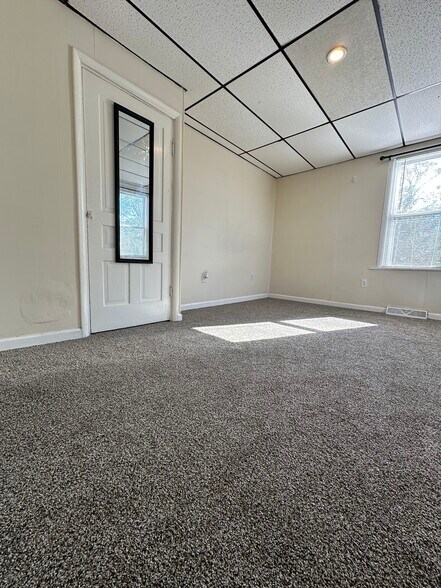 Building Photo - 134 Sherman St