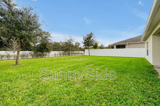 Building Photo - 10116 Grande Lp