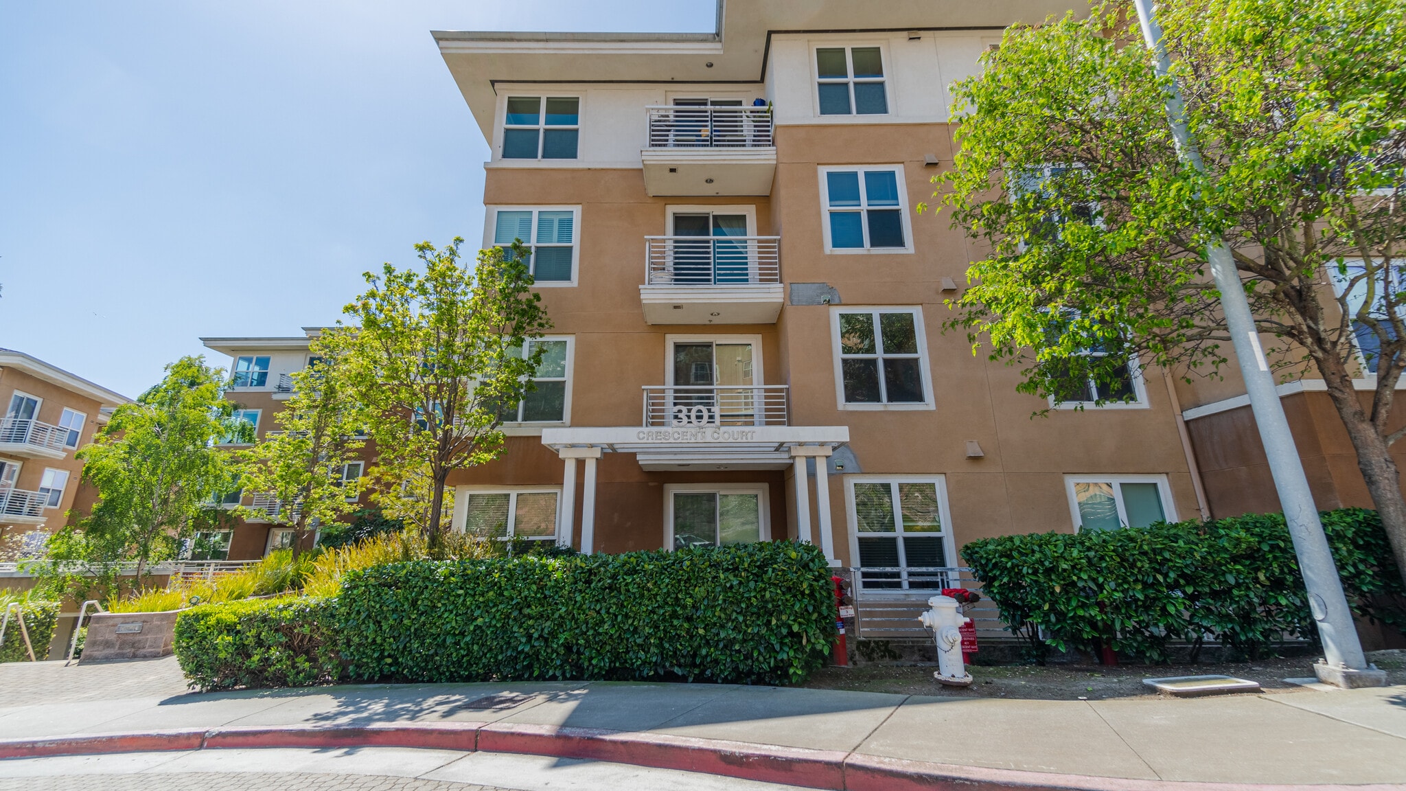 Building Photo - 301 Crescent Ct