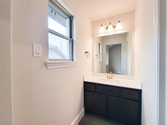 Building Photo - 13806 Friarstone Pointe Dr