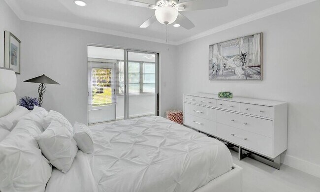 Building Photo - 581 Monaco Blvd