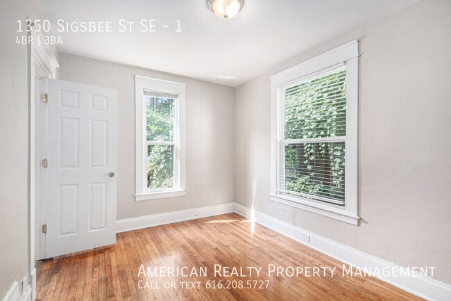 Building Photo - 1350 Sigsbee St SE