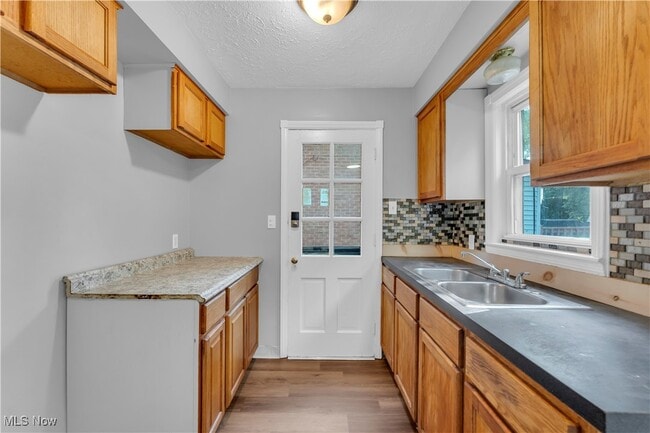 Building Photo - 20716 Kenyon Dr