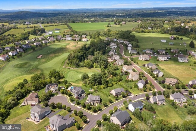 Building Photo - 921 Putting Green Cir