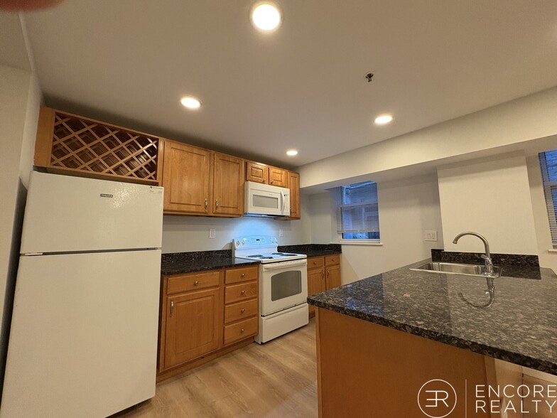 Primary Photo - 51 Queensberry St