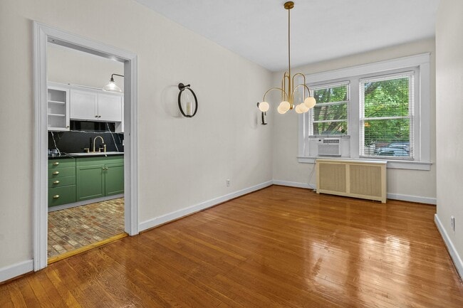 Building Photo - Condo in the heart of Ghent!