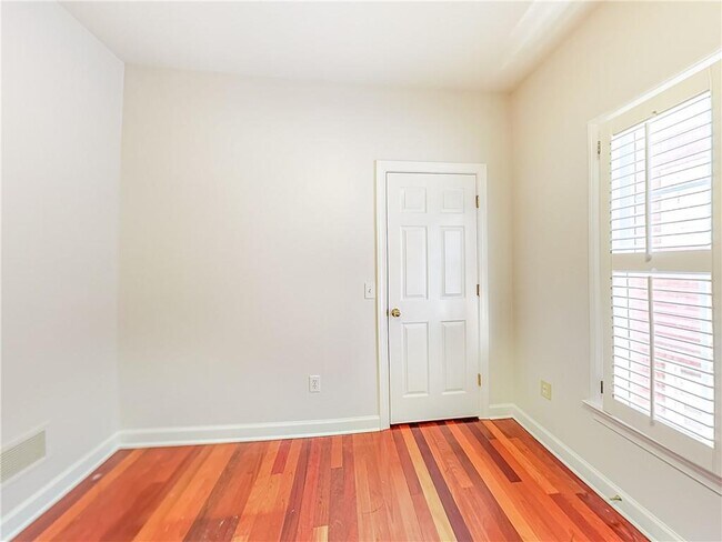 Building Photo - 2324 Blackberry Ct