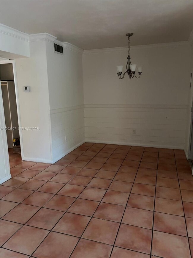 Building Photo - 255 Sunrise Dr