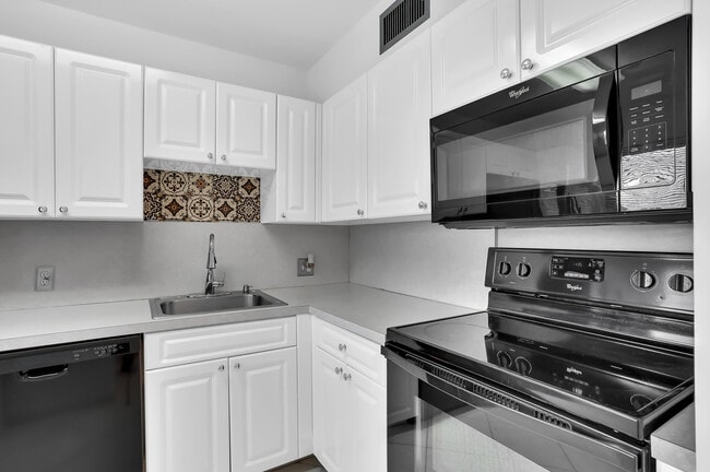 Building Photo - 4290 Deste Ct