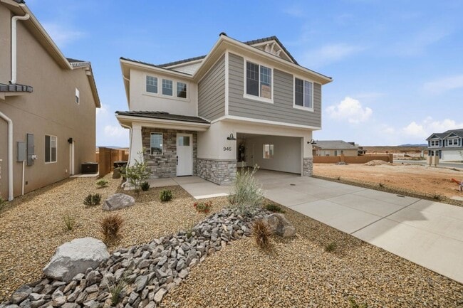 Building Photo - 946 Malibu Dr
