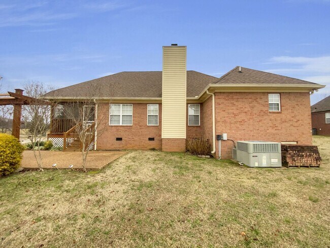 Building Photo - FOR LEASE- SINGLE FAMILY HOME MINUTES TO I-40 AND HWY 109!