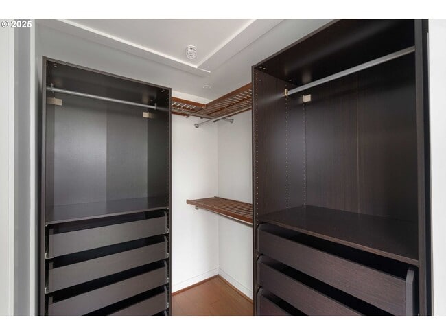 Building Photo - Modern 2-Bed/2-Bath Condo with Balcony & Prime Downtown Location