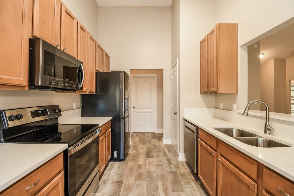 Building Photo - 1068 Ardmore St