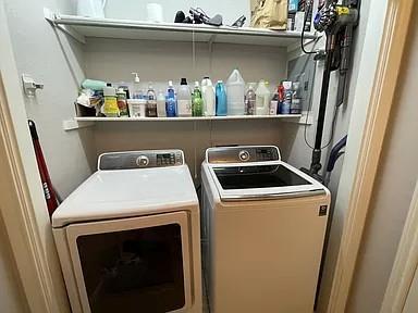 Building Photo - 2007 Sandberg Dr