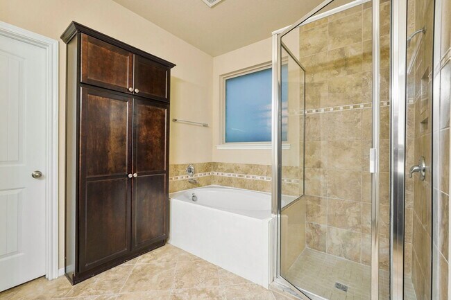 Building Photo - 115 Meadow Valley Dr