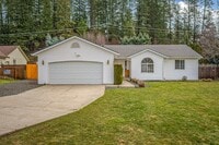 Building Photo - Hayden Rancher with RV parking