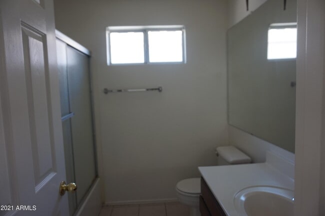 Building Photo - 1319 E Cathedral Rock Dr